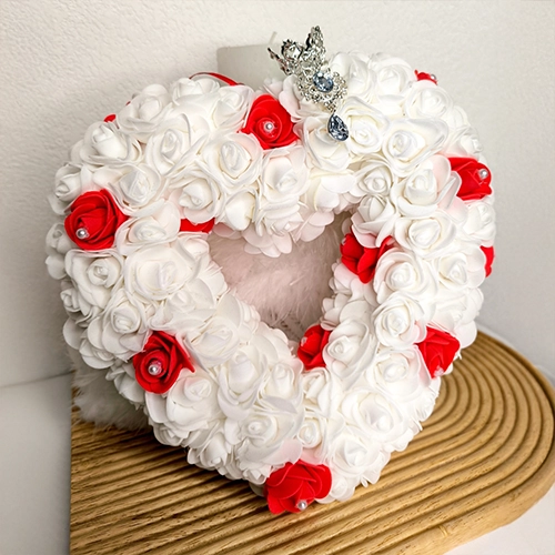 Cœur floral suspendu