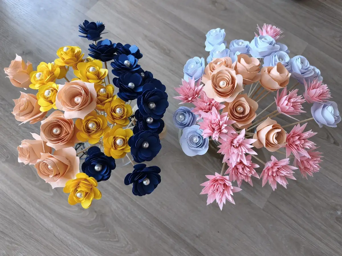 Fleurs papier sur tige
